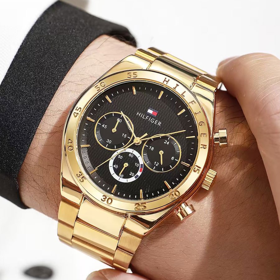 Black & Gold Watch - Crest Form